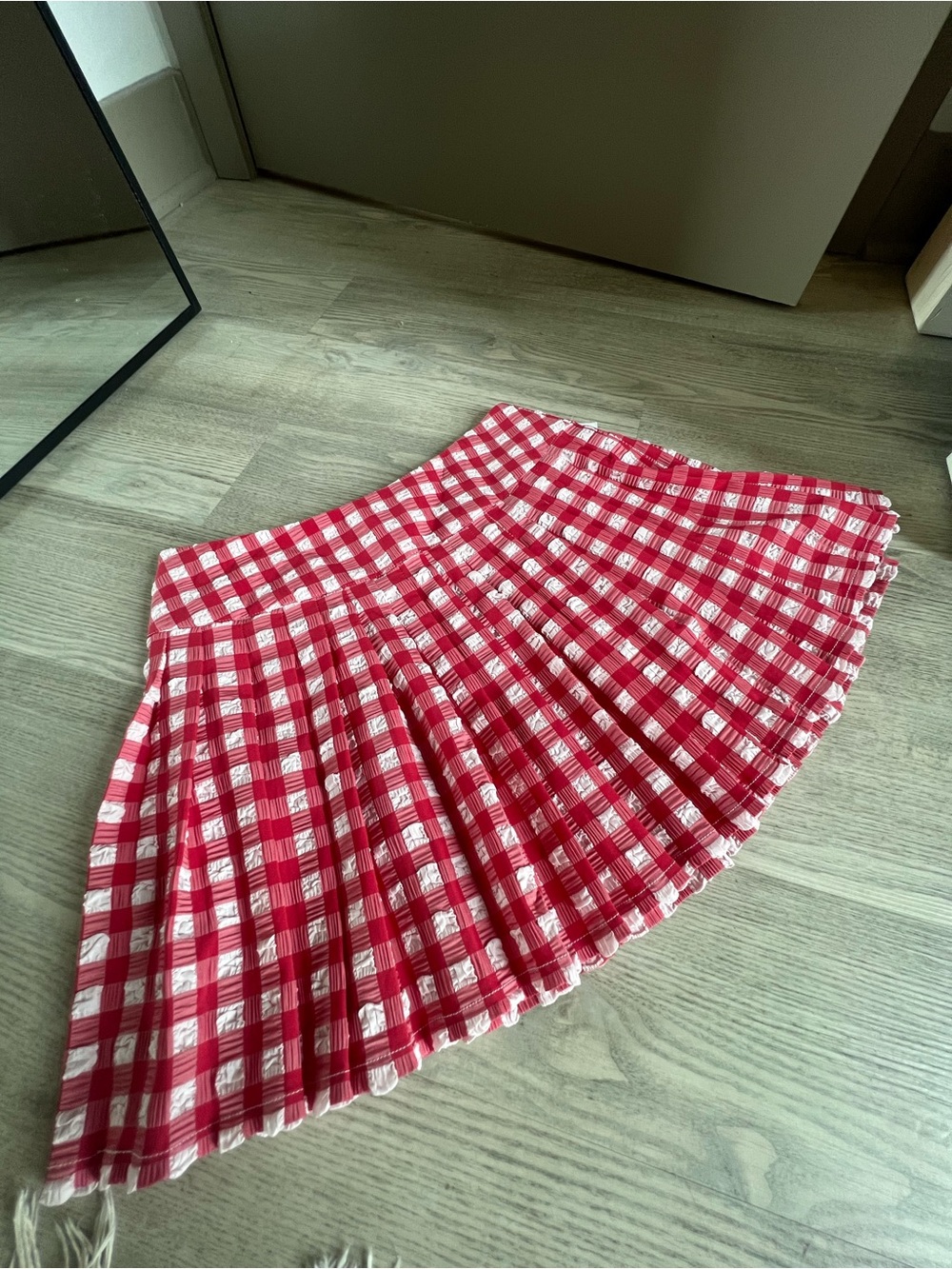 Montce Red and White Gingham Pleated Mini Skirt - Picture 3 of 4